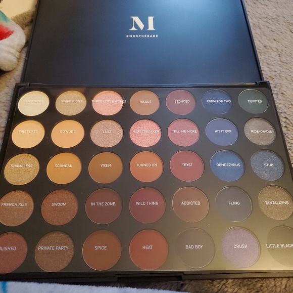 35V - Picture 2 of 4